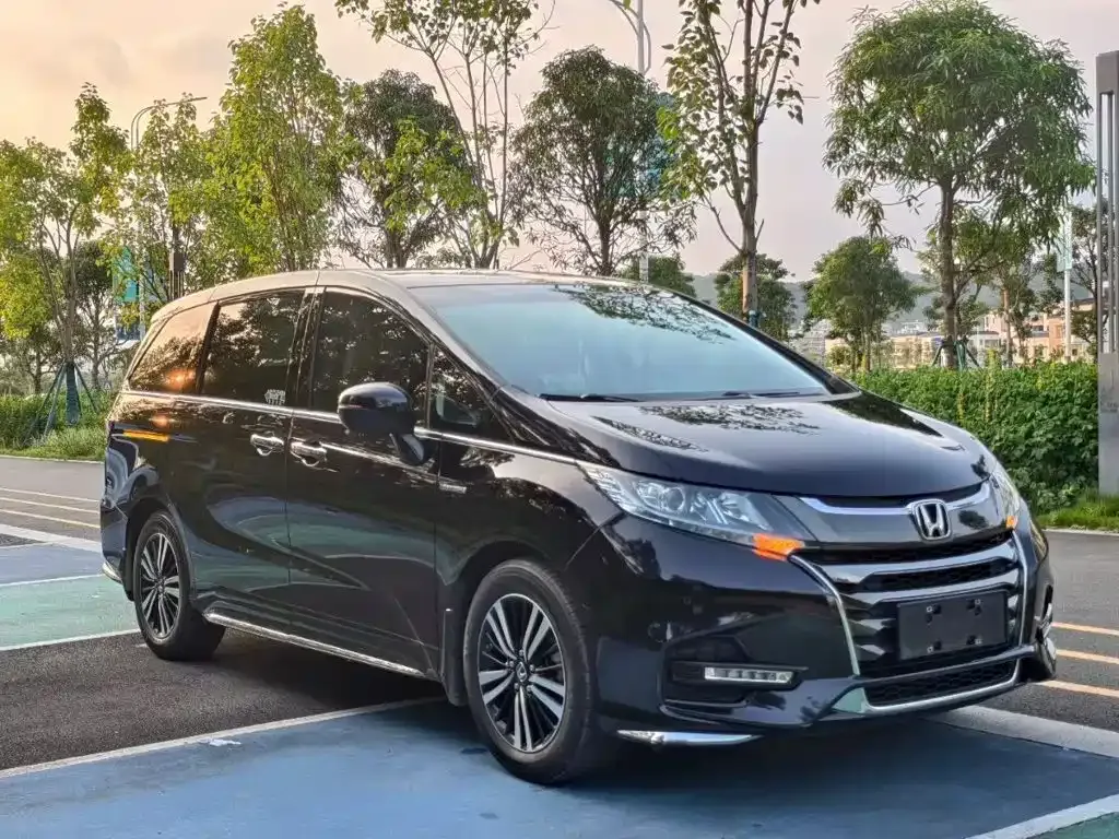 Honda Odyssey — фото 9