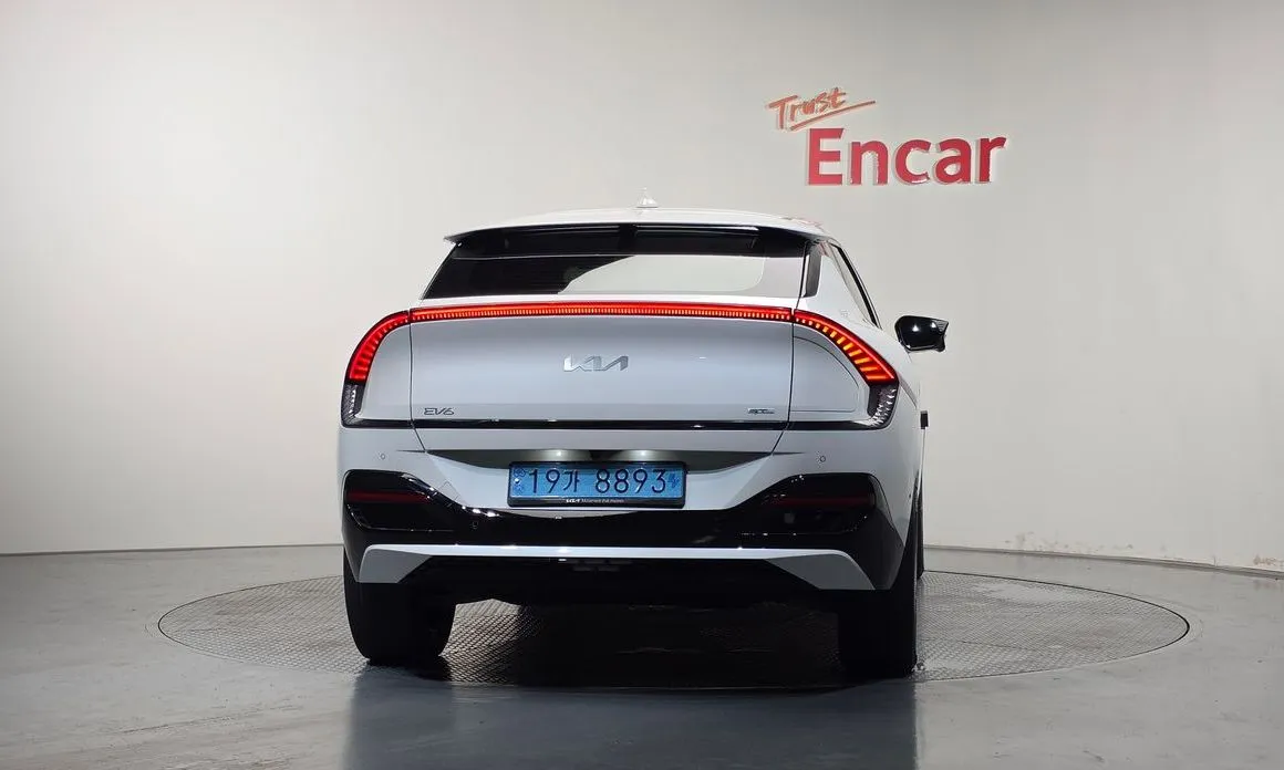 Kia EV6 — фото 7