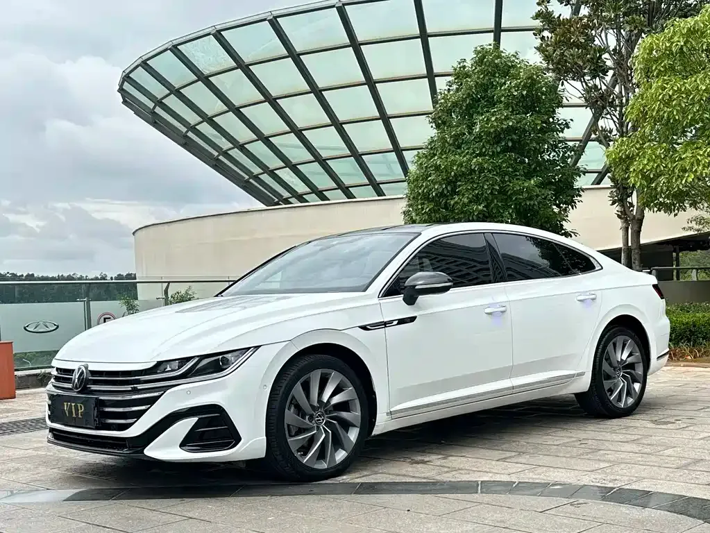 Volkswagen CC — фото 1