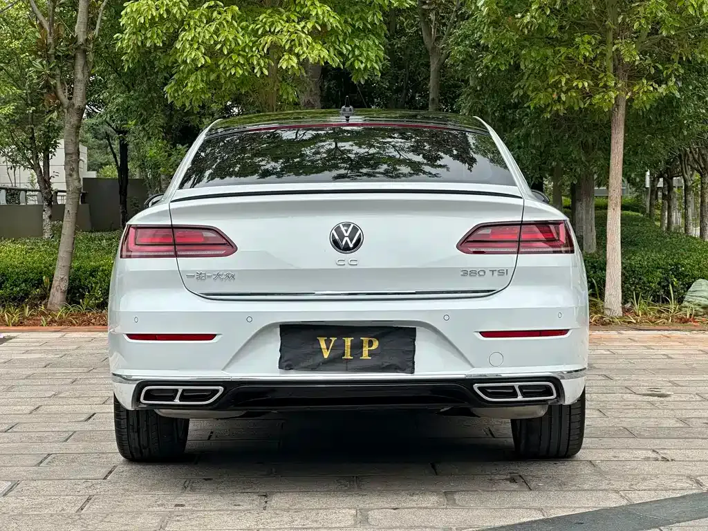 Volkswagen CC — фото 6