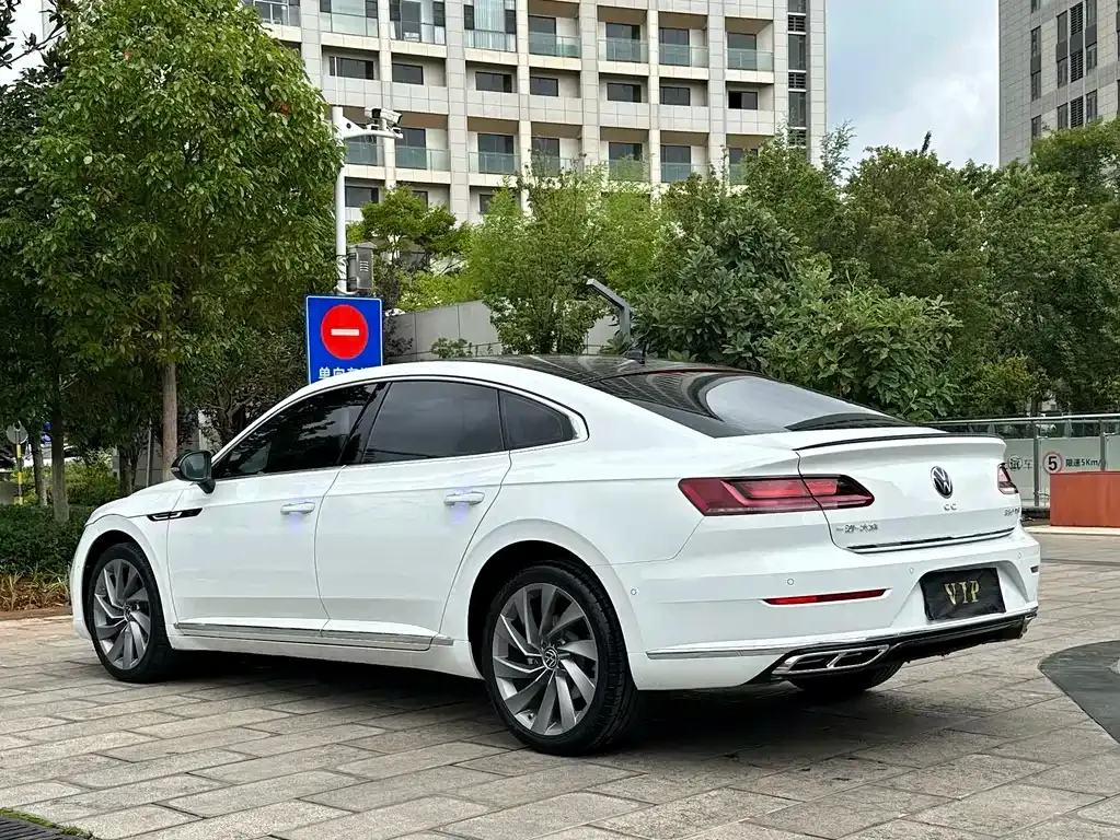 Volkswagen CC — фото 3