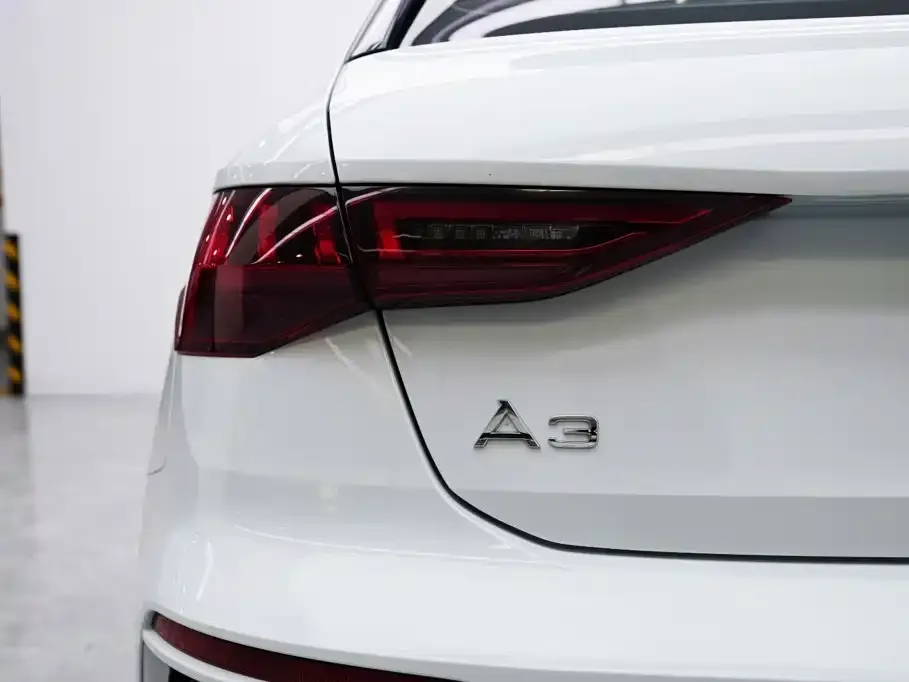 Audi A3 — фото 2