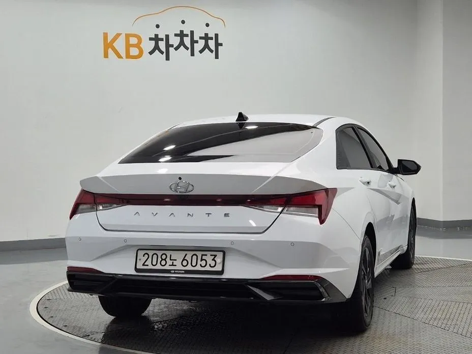 Hyundai AVANTE — фото 5