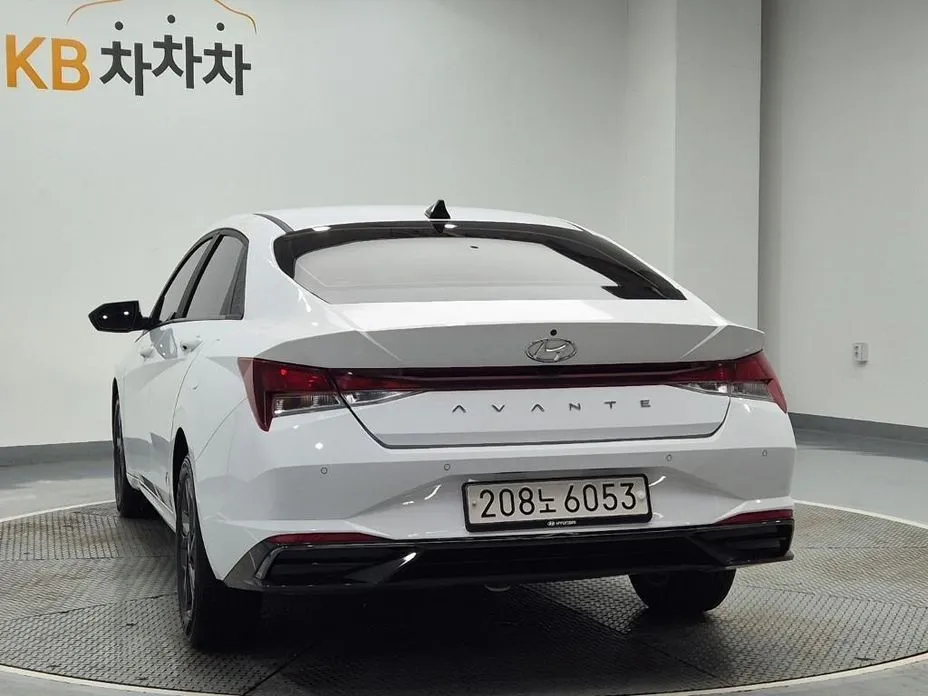 Hyundai AVANTE — фото 2