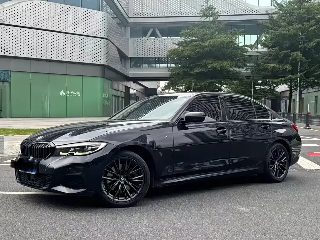 BMW 3 Series — фото 1