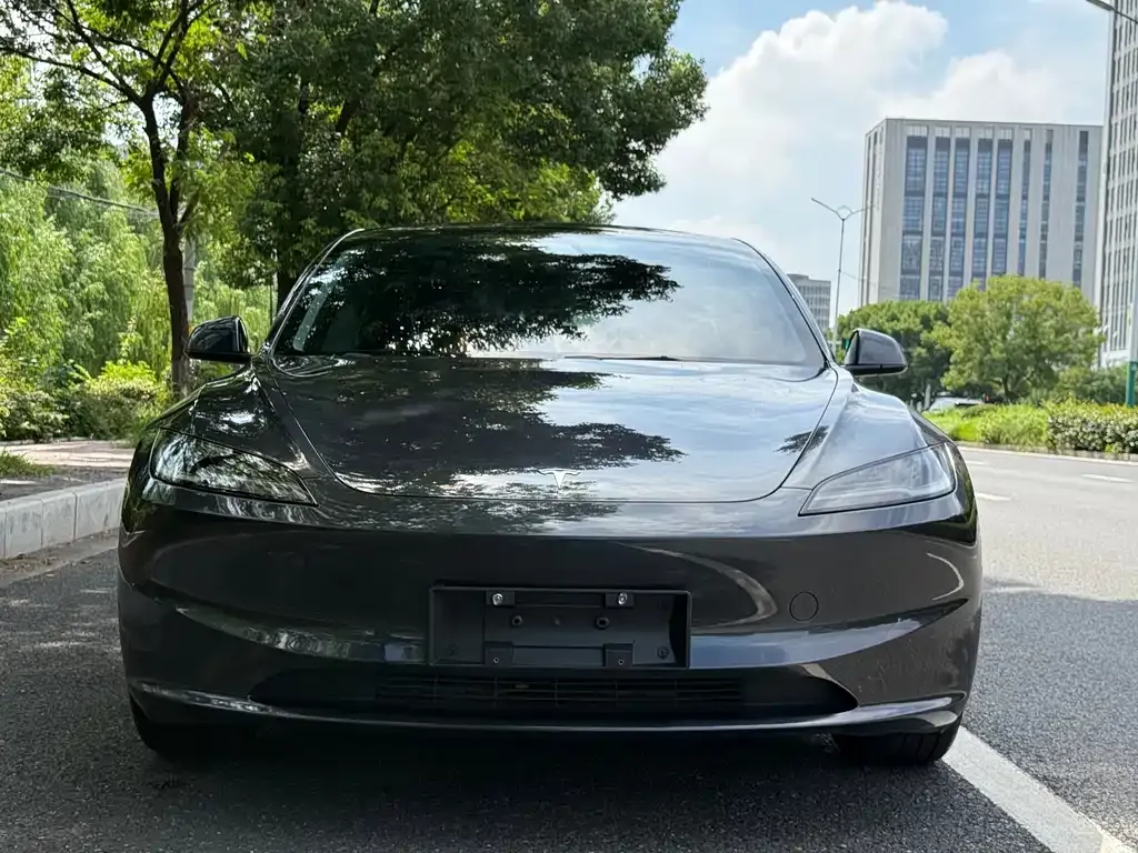 Tesla Model 3 — фото 6