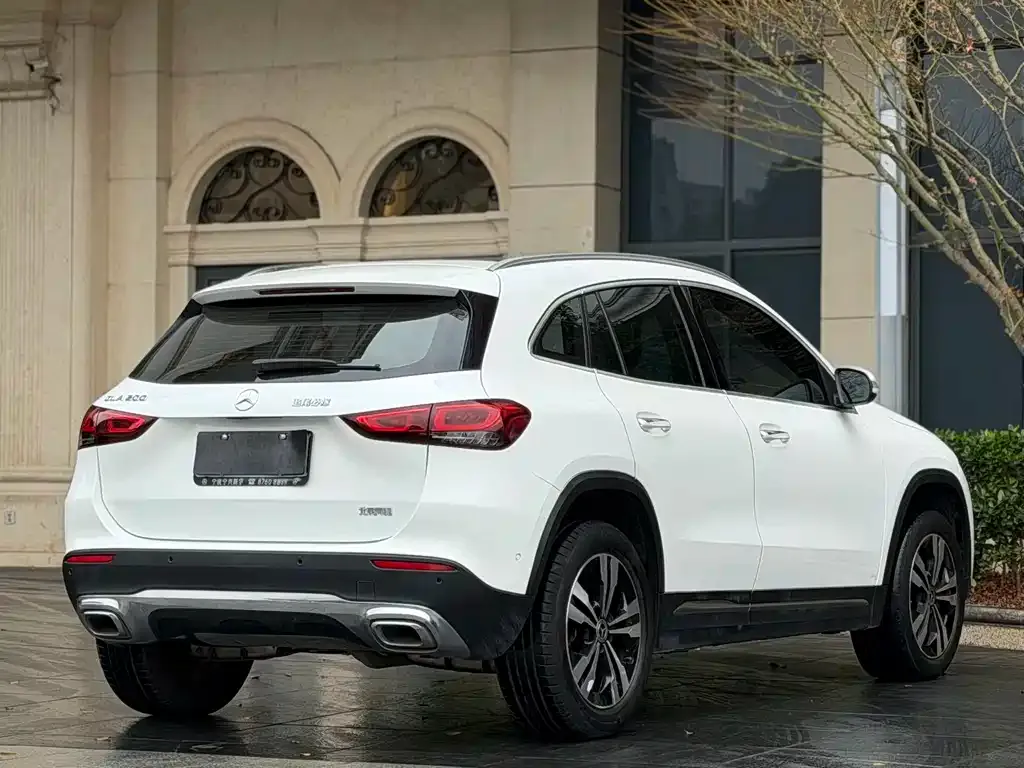 Mercedes-Benz GLA — фото 10