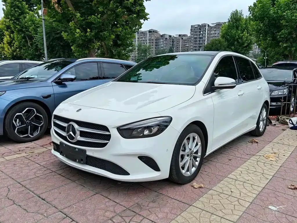 Mercedes-Benz B-Class — фото 1