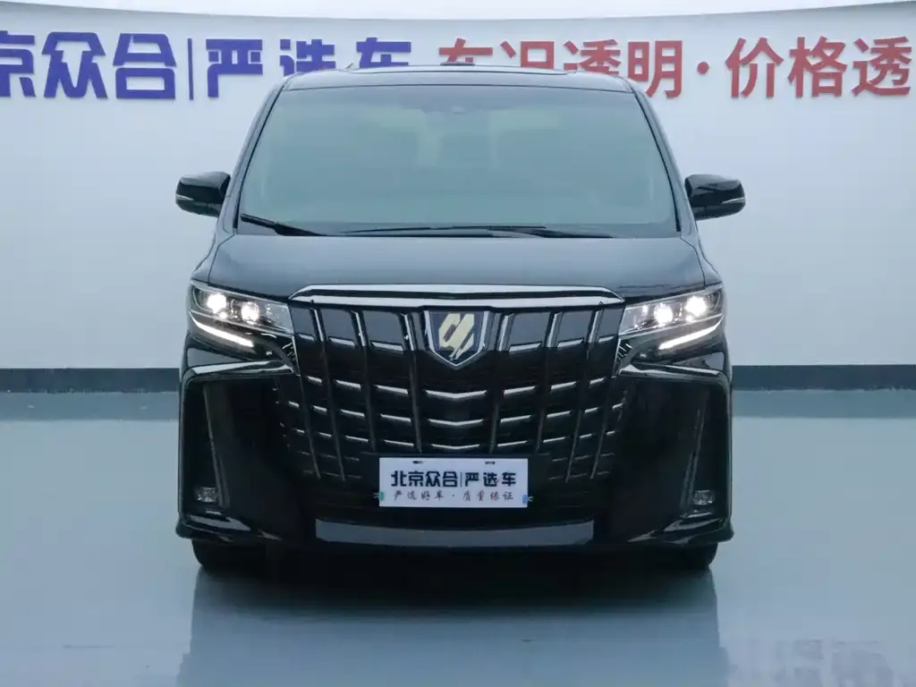 Toyota Alphard — фото 8