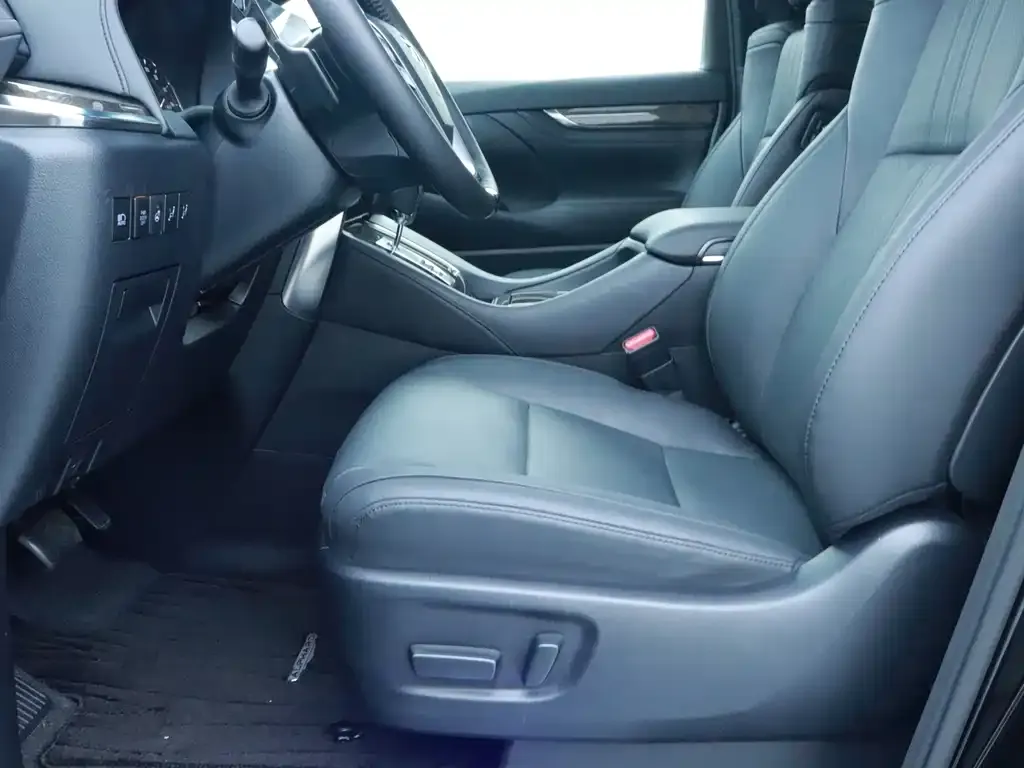 Toyota Alphard — фото 5
