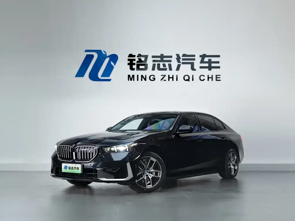 BMW i5 — фото 10