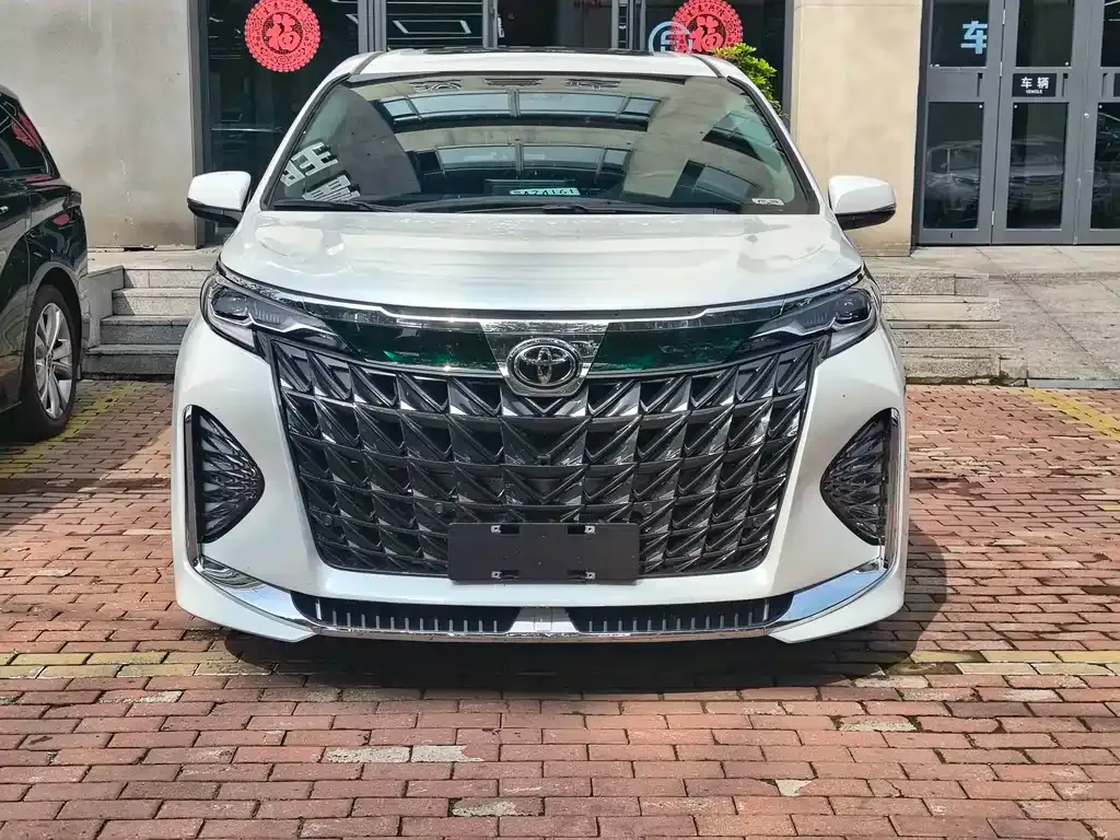 Toyota Sienna — фото 9