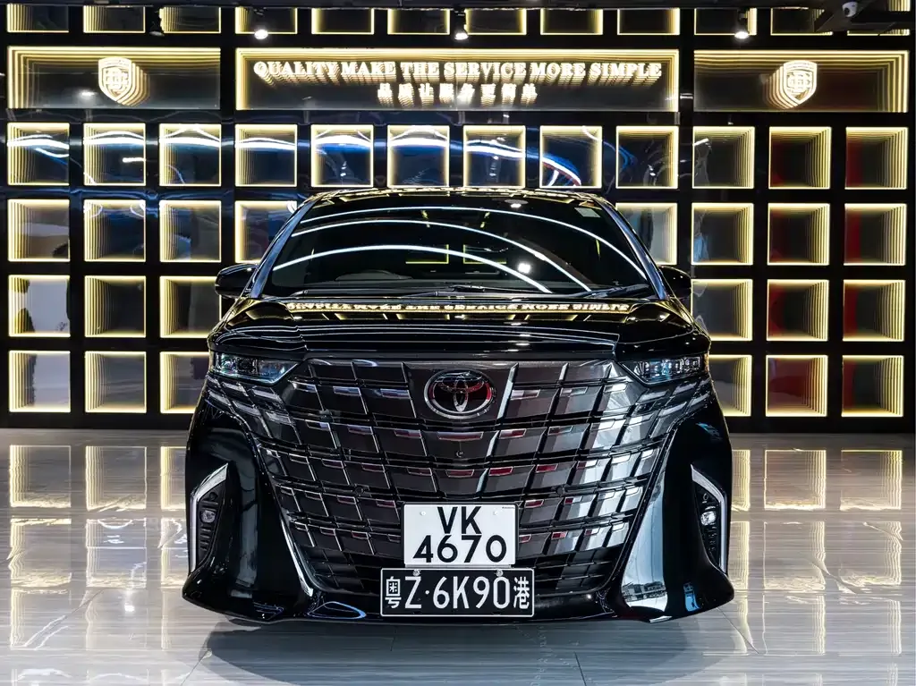 Toyota Alphard — фото 5