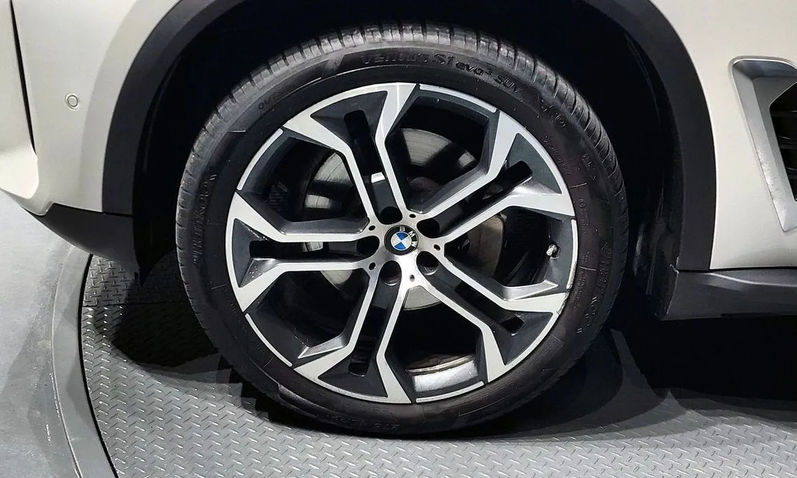 BMW X5 — фото 8