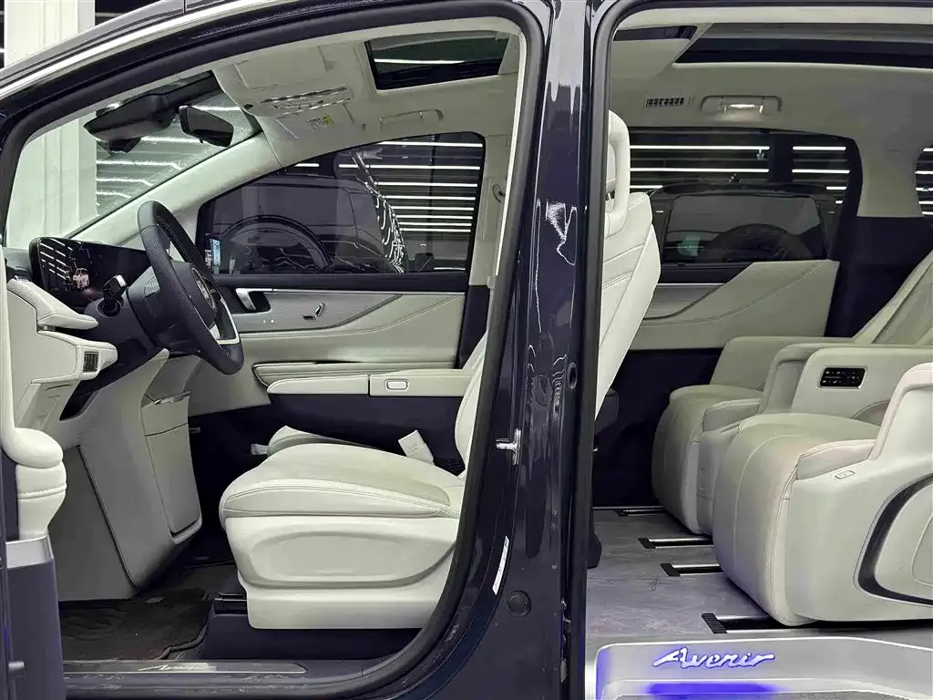 Buick GL8 Hybrid — фото 8