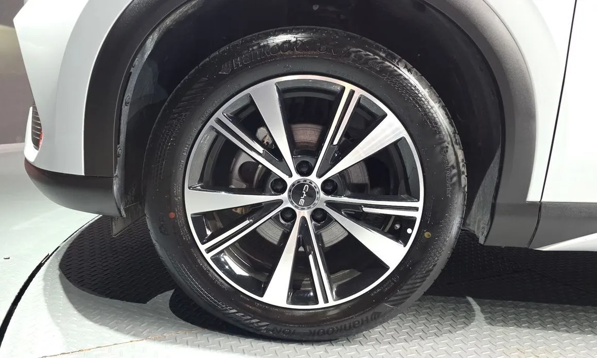 BYD Atto 3 — фото 10