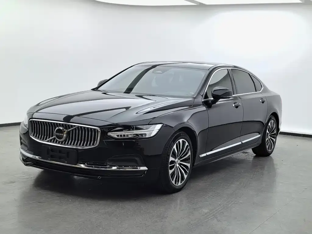 Volvo S90 — фото 1