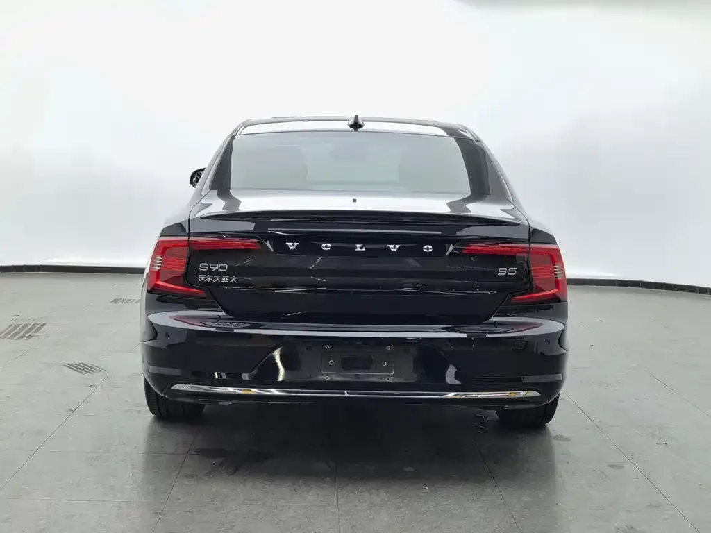 Volvo S90 — фото 3