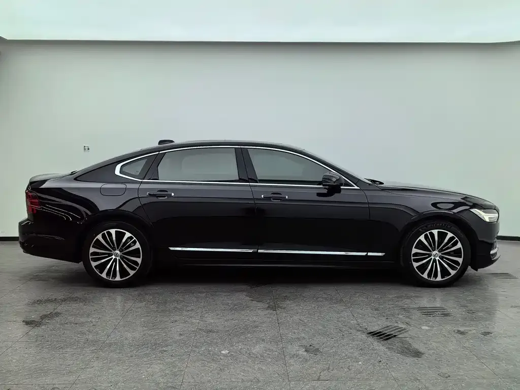 Volvo S90 — фото 4