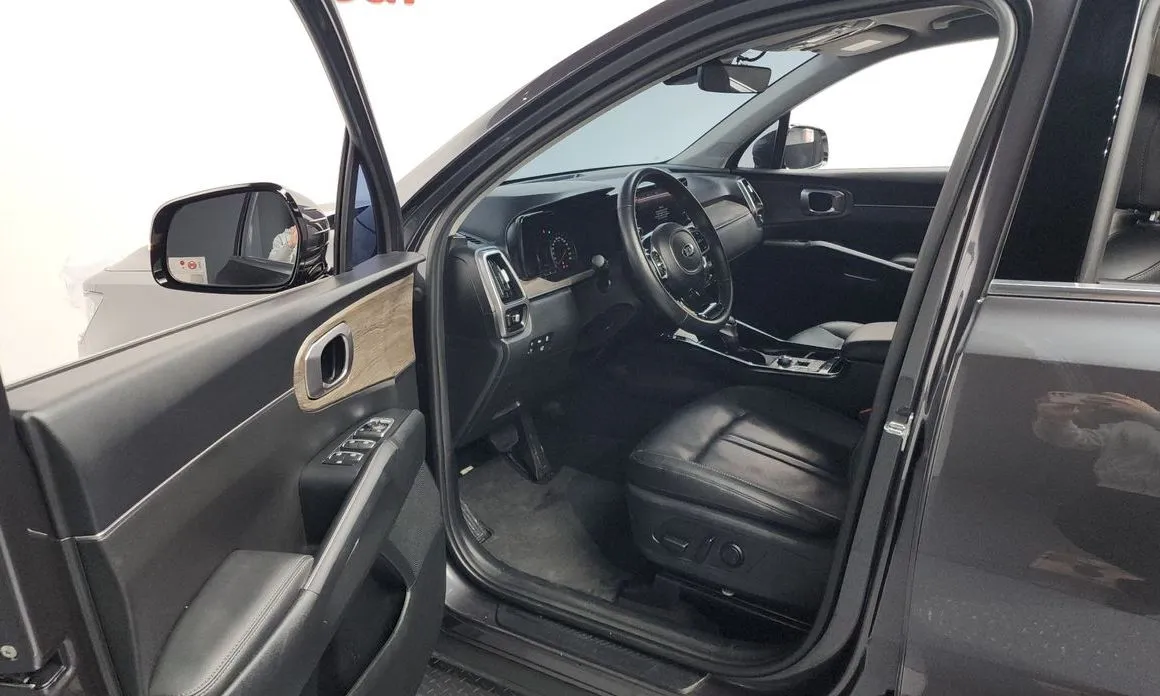 Kia Sorento — фото 8