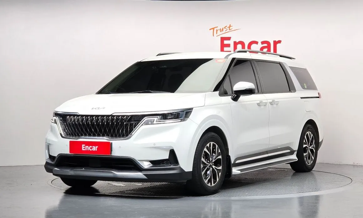 Kia Carnival — фото 1