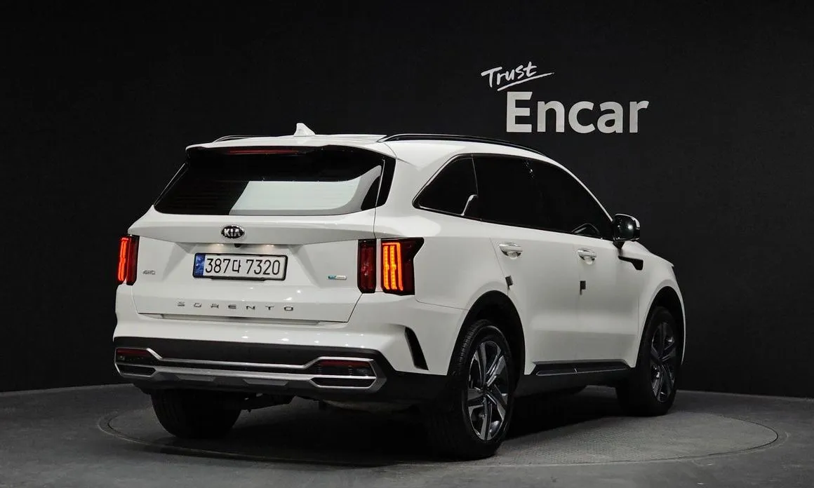 Kia Sorento — фото 8