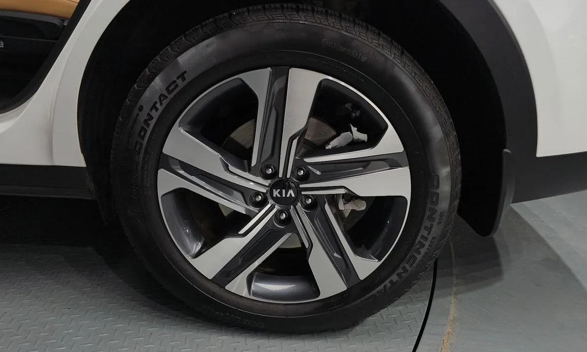 Kia Sorento — фото 4