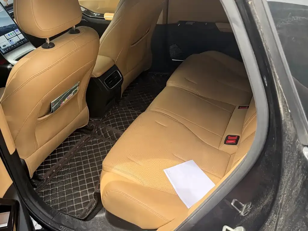Geely Galaxy L6 — фото 4