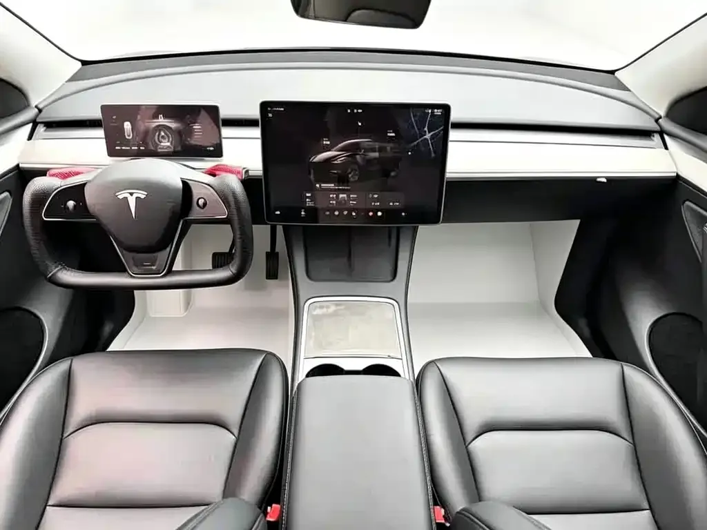 Tesla Model Y — фото 8