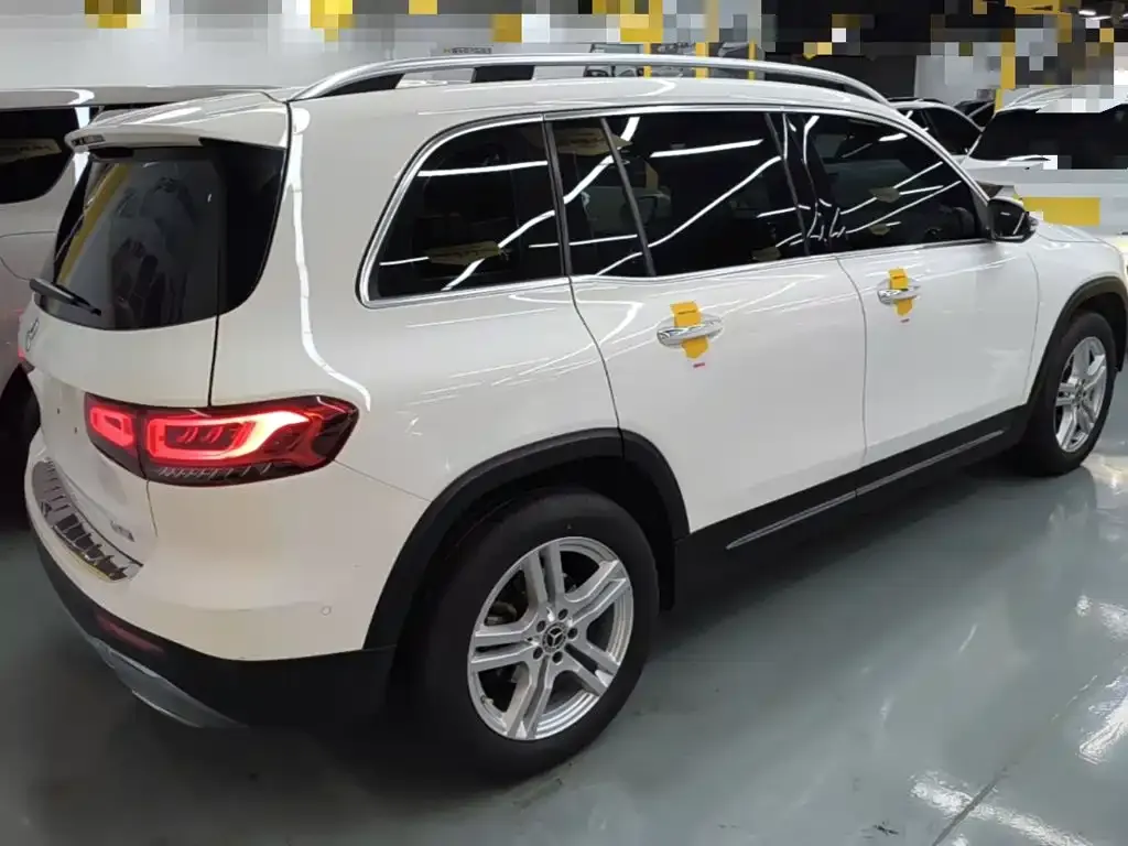 Mercedes-Benz GLB — фото 6