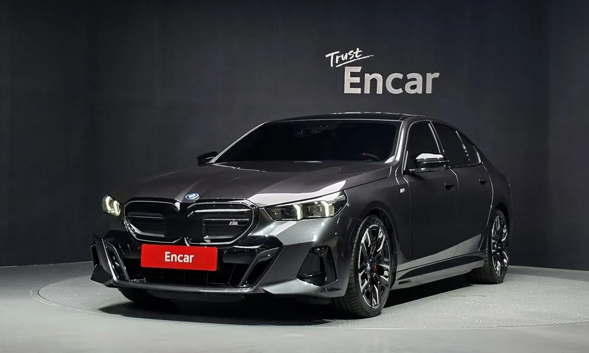 BMW i5 — фото 1