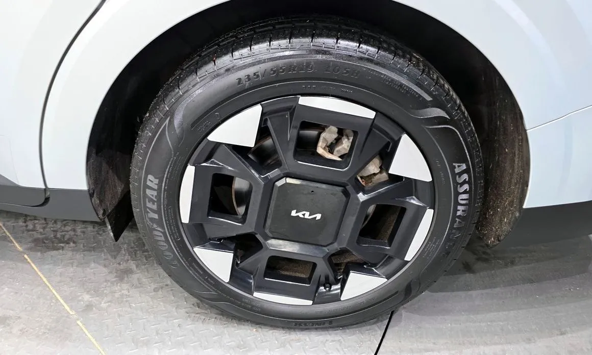 Kia Carnival — фото 10