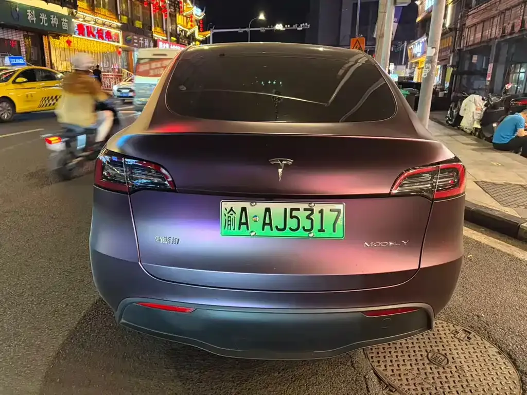 Tesla Model Y — фото 9