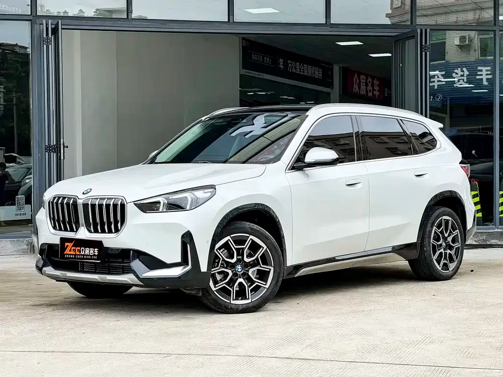 BMW X1 — фото 1