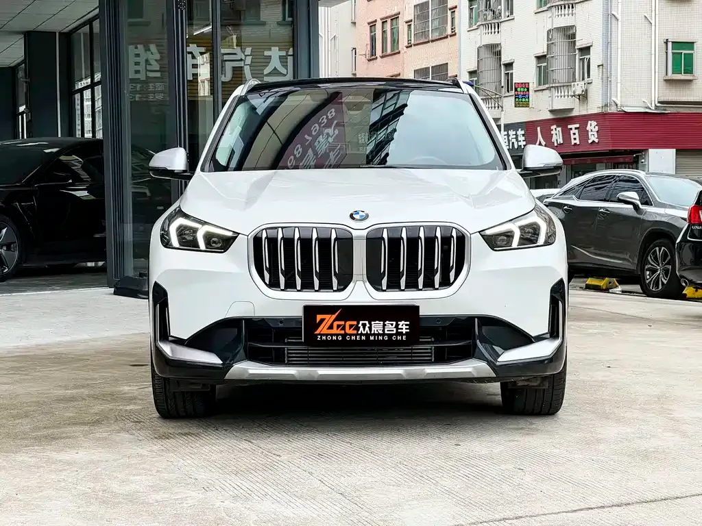 BMW X1 — фото 5