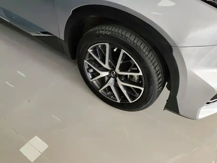 GAC Motor Trumpchi GS8 — фото 4