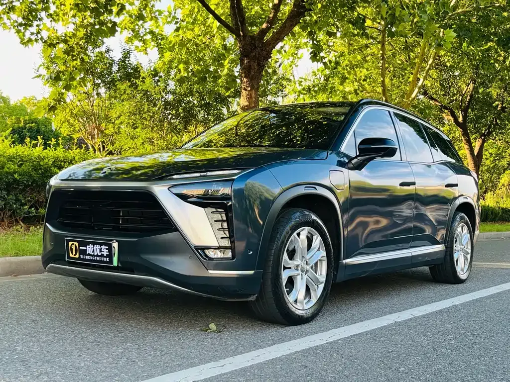 NIO ES8 — фото 1