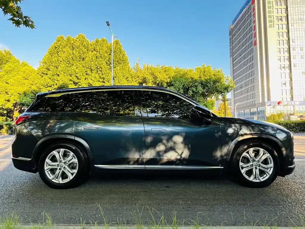 NIO ES8 — фото 6