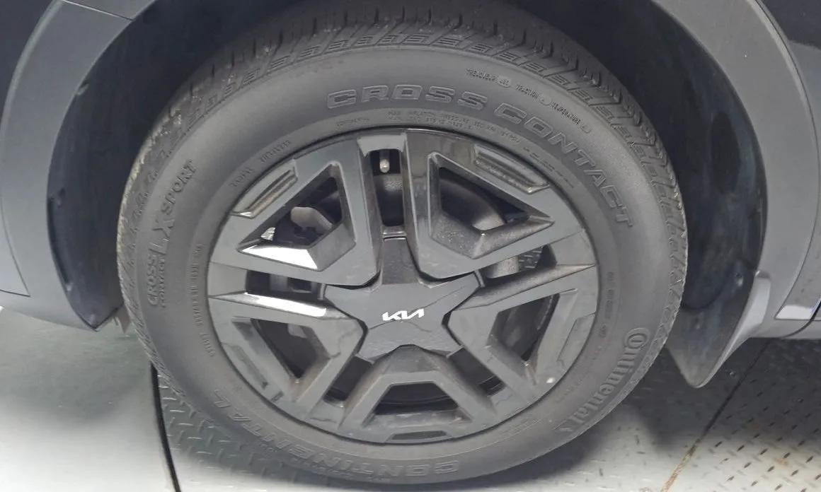 Kia Sorento — фото 7