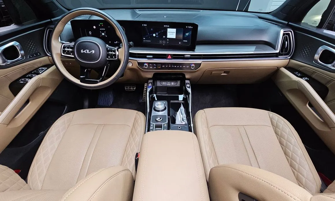 Kia Sorento — фото 9