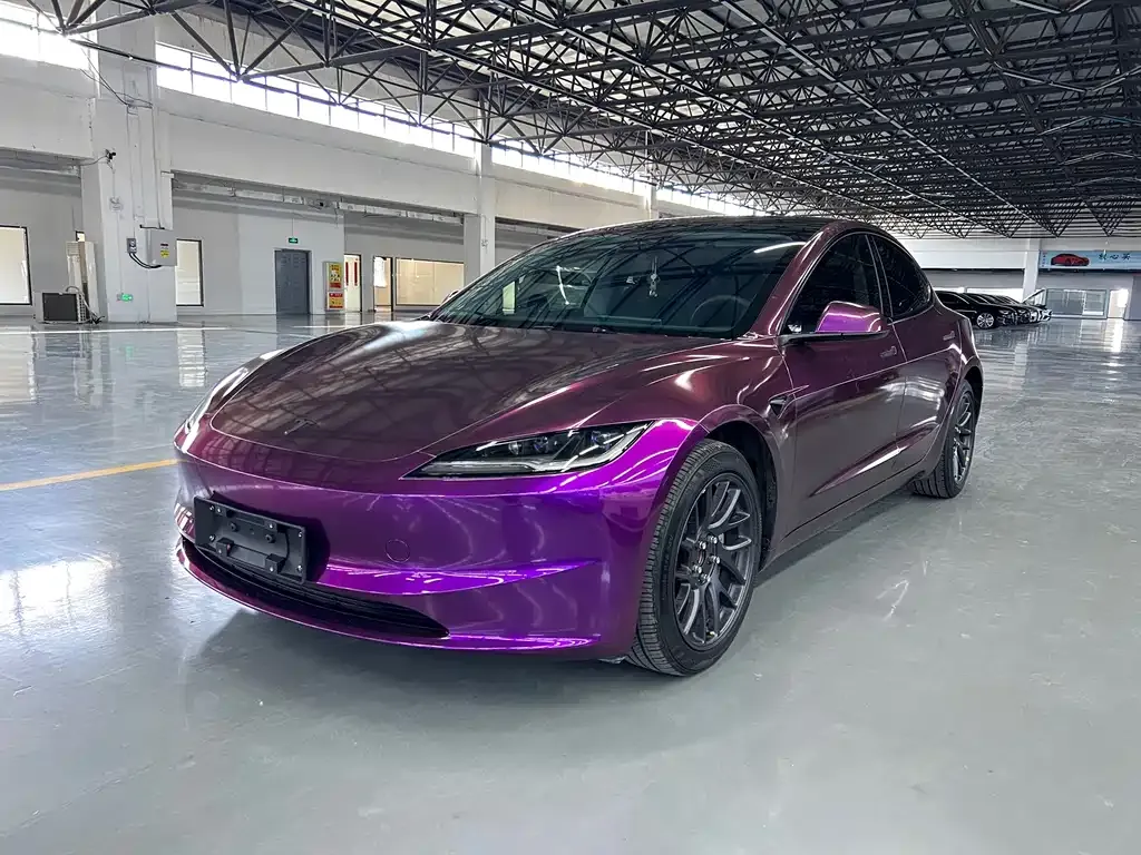 Tesla Model 3 — фото 1