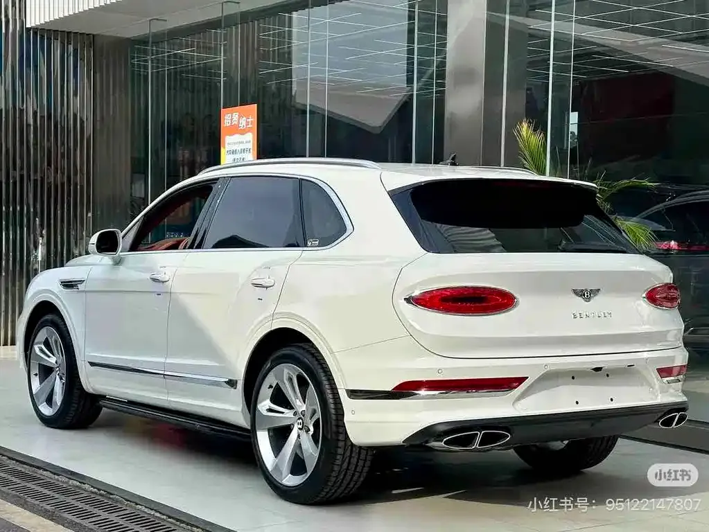 Bentley Bentayga — фото 2