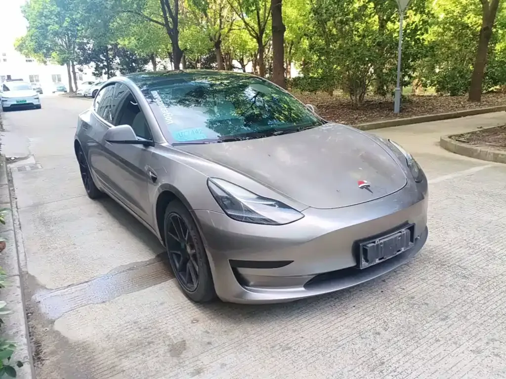 Tesla Model 3 — фото 7