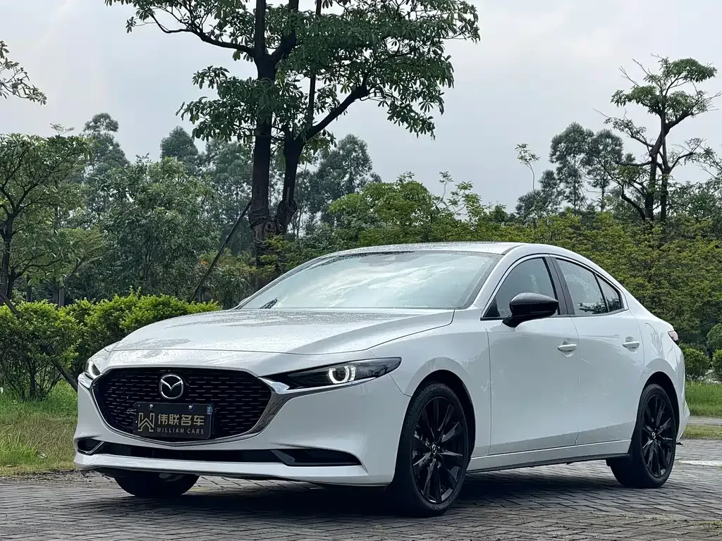 Mazda 3 Axela — фото 1