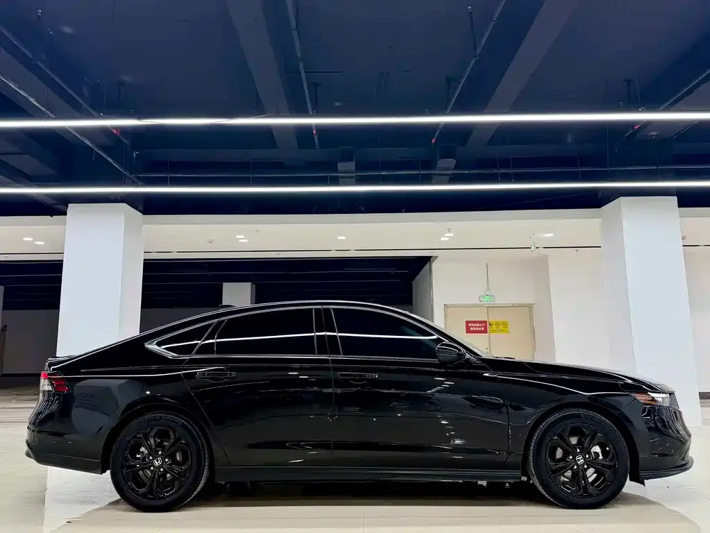 Honda Accord — фото 4