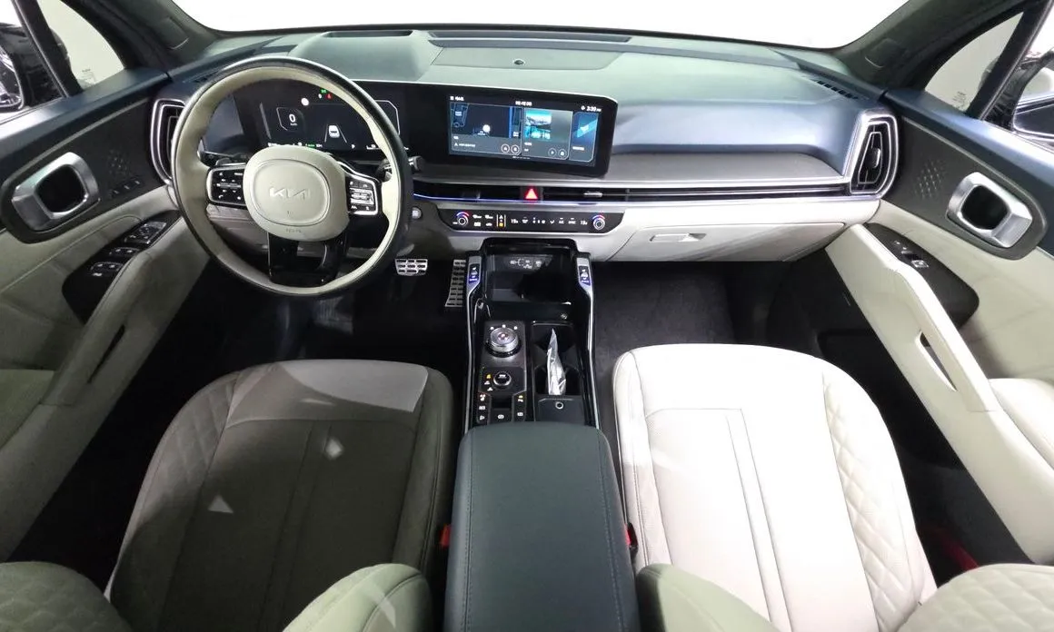 Kia Sorento — фото 8