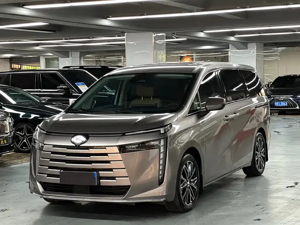 GAC Motor Trumpchi E8 — фото 1