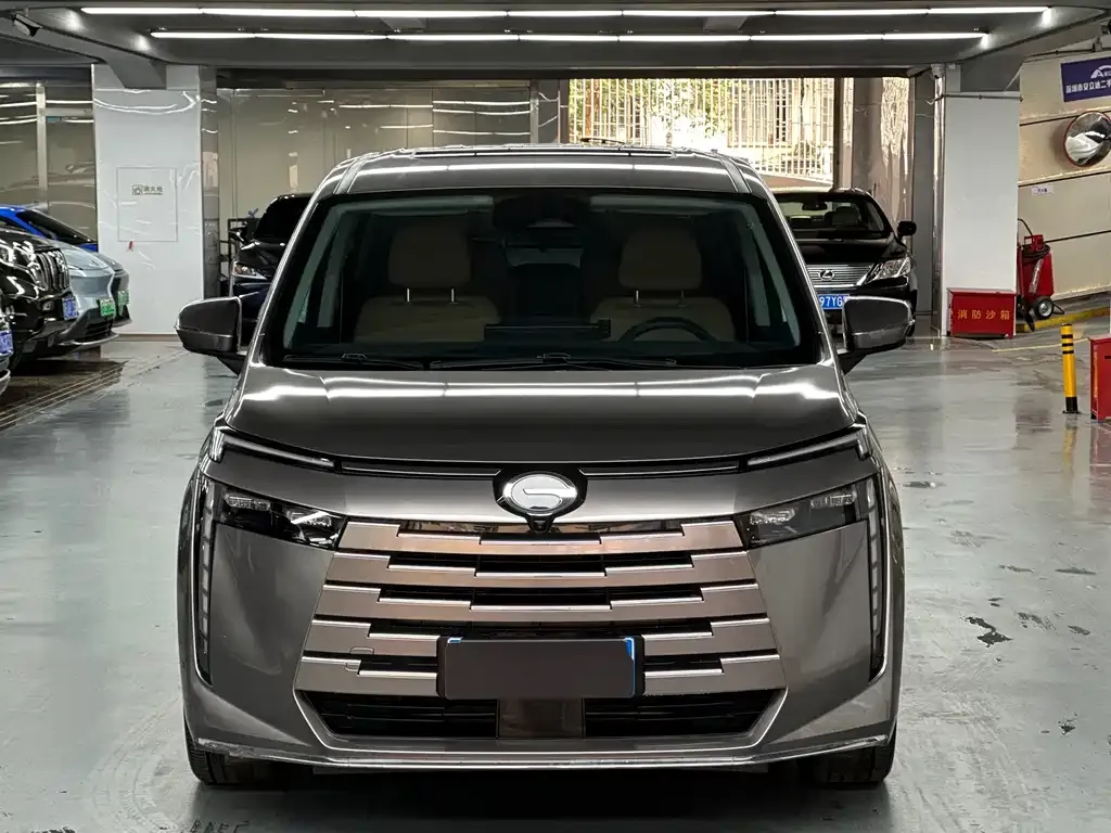 GAC Motor Trumpchi E8 — фото 2