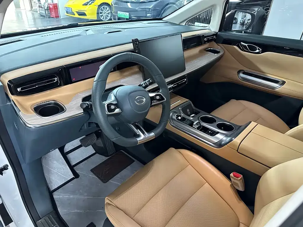 GAC Motor Trumpchi E8 — фото 5