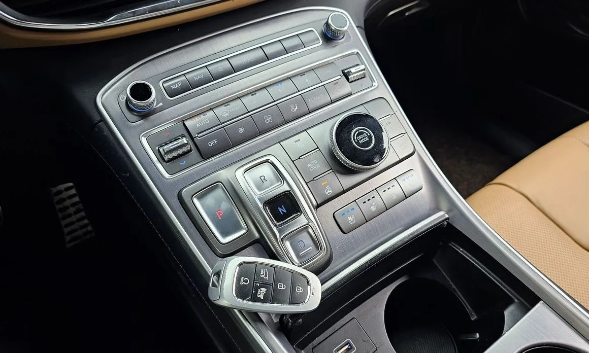 Hyundai Santafe — фото 5